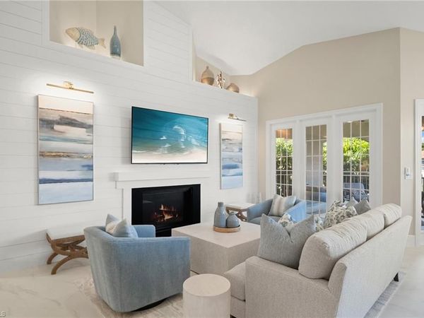 164 Colonade CIR, NAPLES, FL 34103