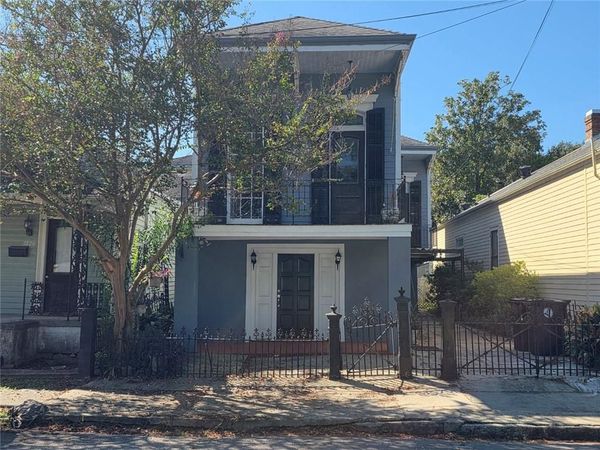 5724 LAUREL Street , New Orleans, LA 70115