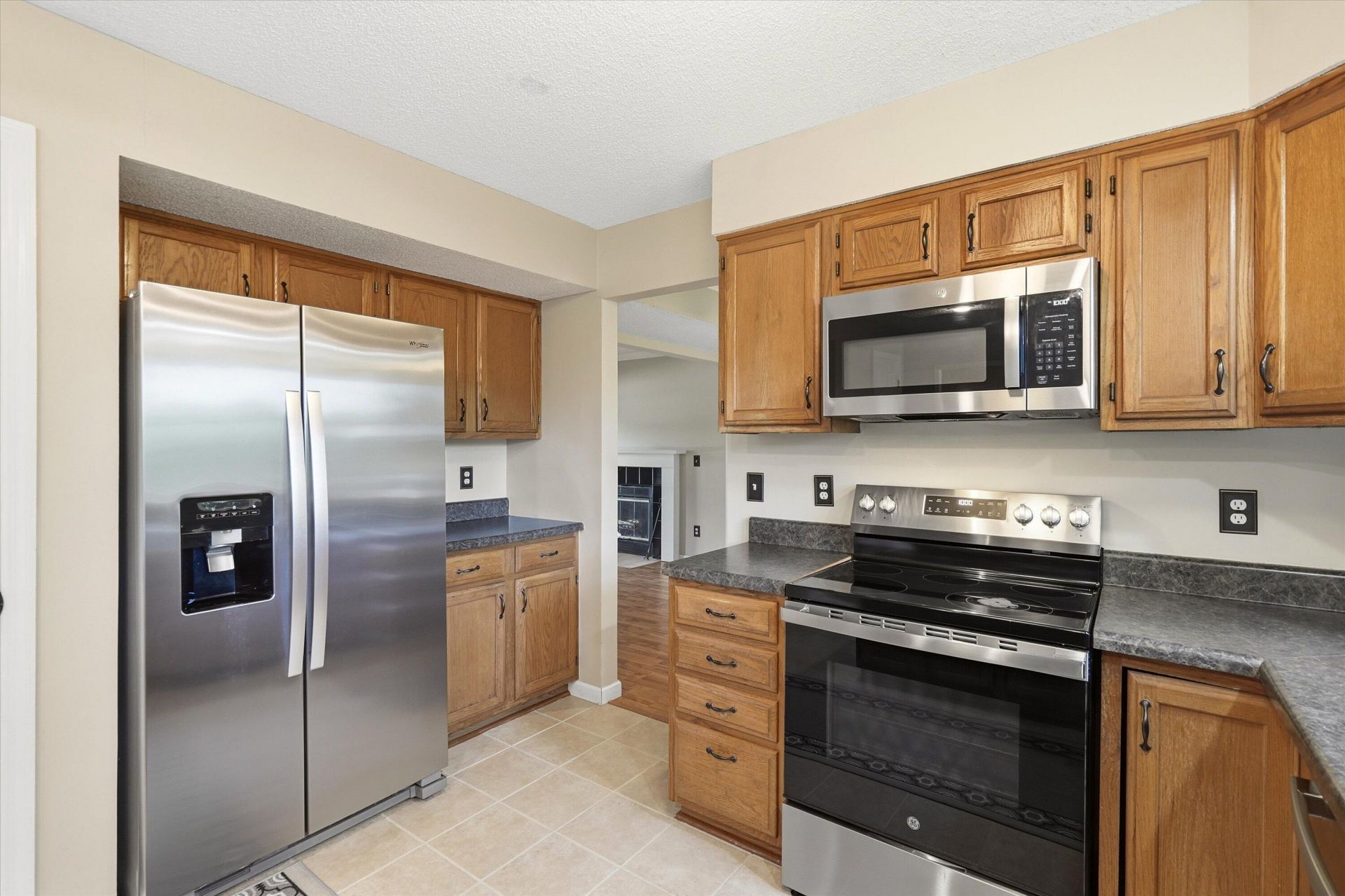 1406 Diamond Boulevard Photo 12