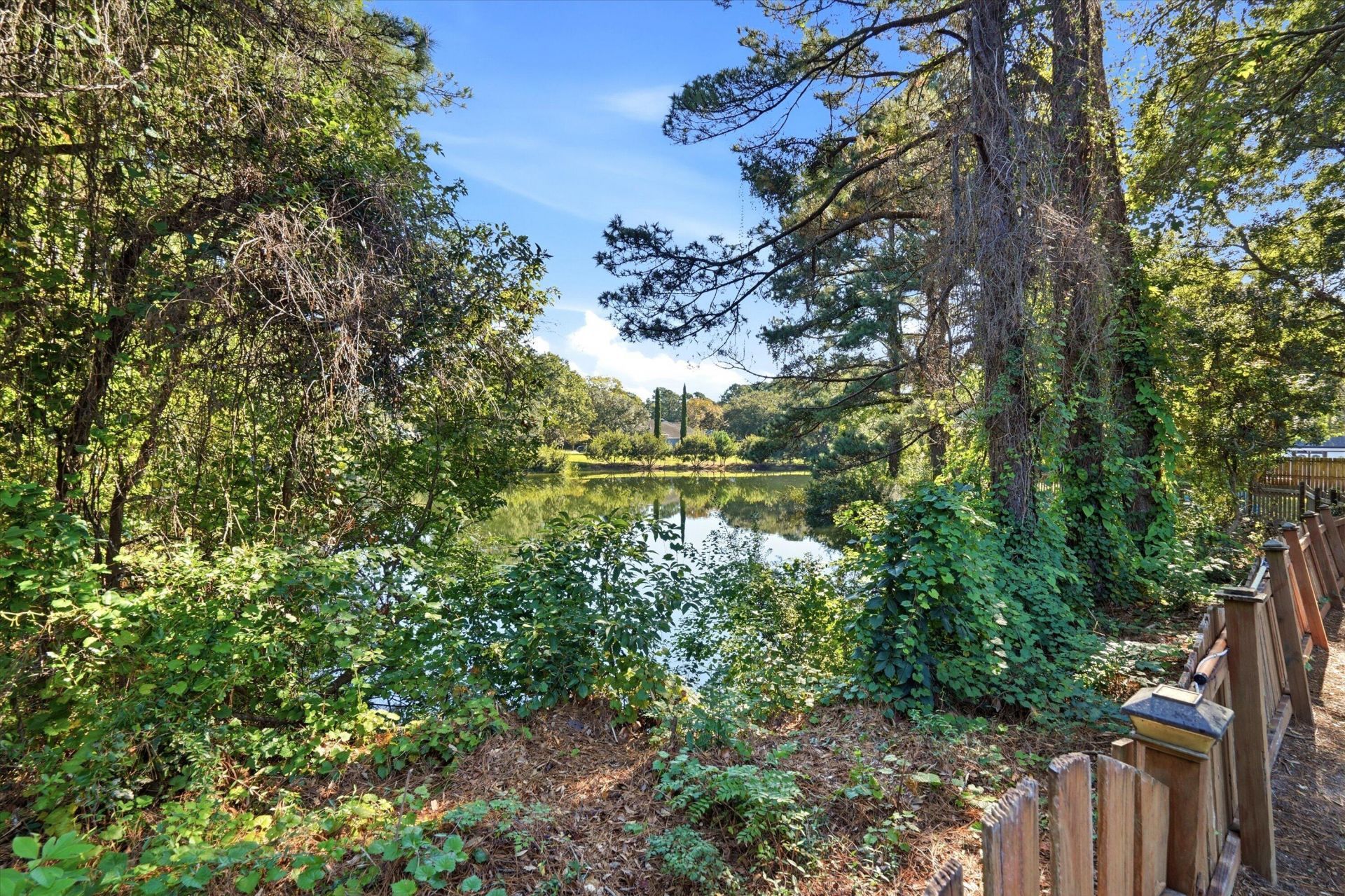 1406 Diamond Boulevard Photo 40