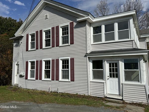 32 Lovers Lane, New Lebanon, NY 12125