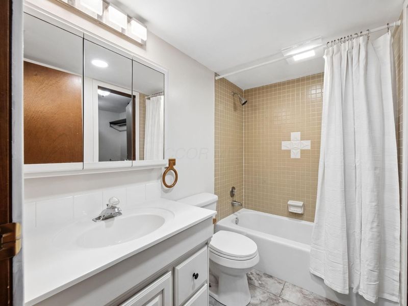 144 W Ticonderoga Drive, Unit E, Westerville, OH 43081 Photo 25