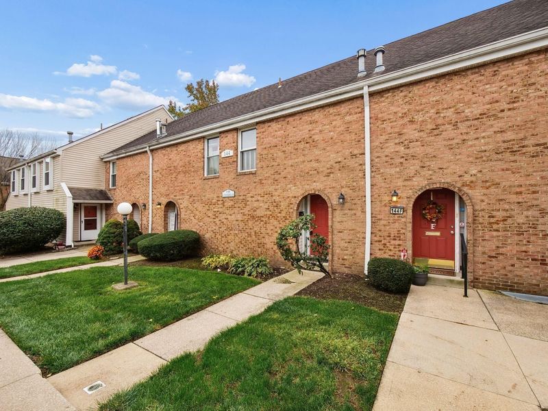 144 W Ticonderoga Drive, Unit E, Westerville, OH 43081 Photo 3