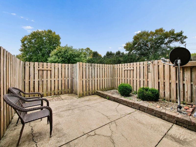 144 W Ticonderoga Drive, Unit E, Westerville, OH 43081 Photo 40