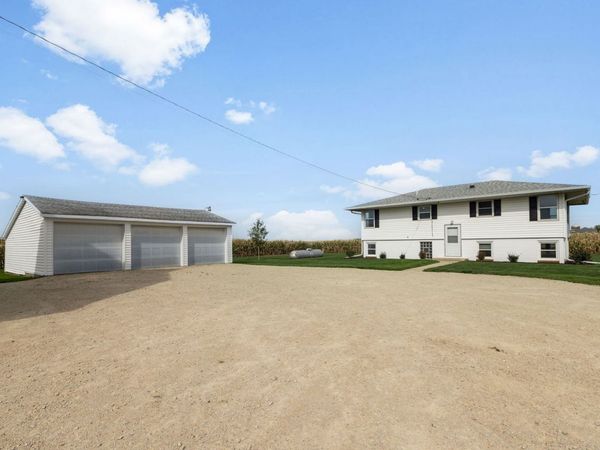 7715 US Highway 14 , Harvard, IL 60033
