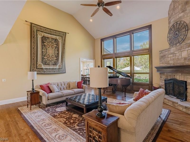 29099 Bolingbrook Road, Pepper Pike, OH 44124 Photo 12