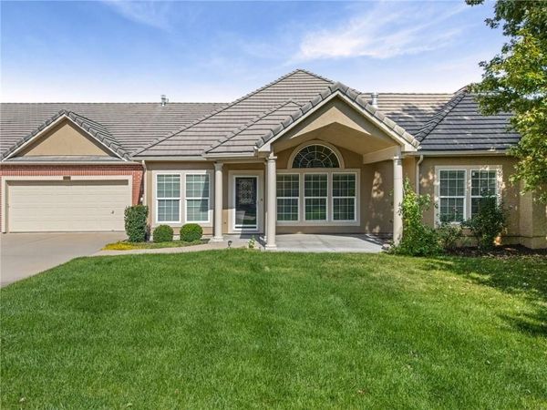 14561 Birch Street, Unit 22, Leawood, KS 66224