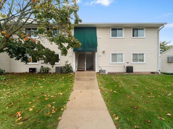 1849 Parknoll LANE, Port Washington, WI 53074