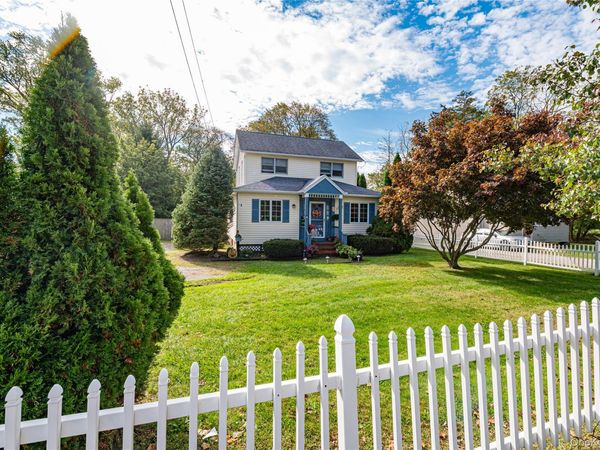328 Pulaski Road , Kings Park, NY 11754