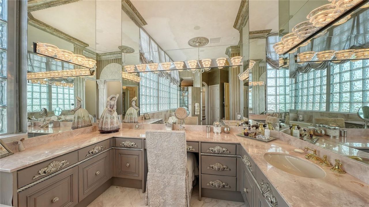 415 L Ambiance Drive, Unit PH-F, Longboat Key, FL 34228 Photo