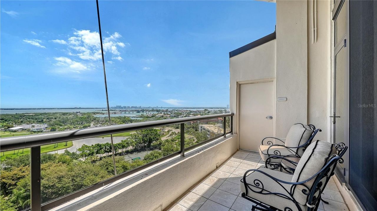 415 L Ambiance Drive, Unit PH-F, Longboat Key, FL 34228 Photo