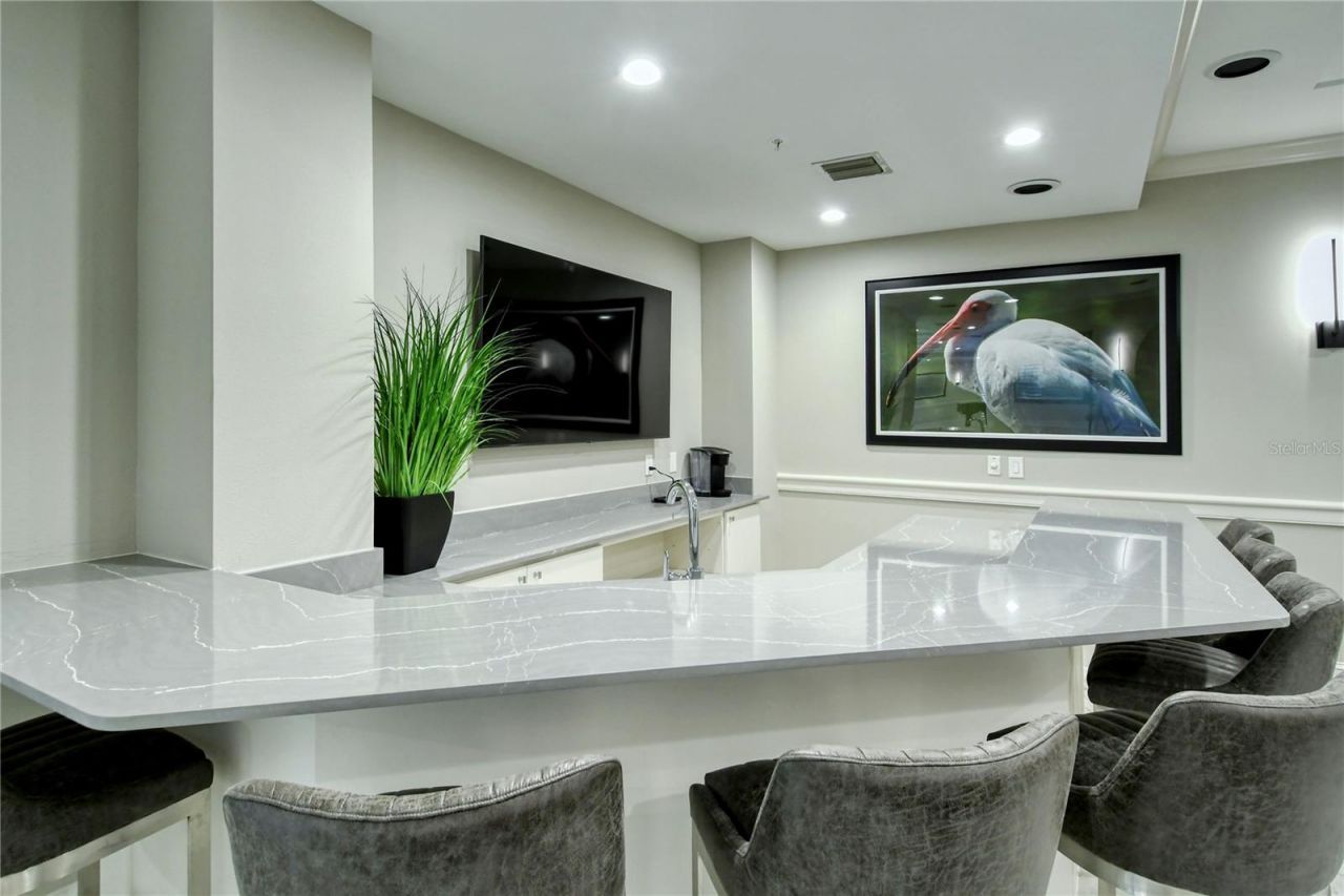 415 L Ambiance Drive, Unit PH-F, Longboat Key, FL 34228 Photo