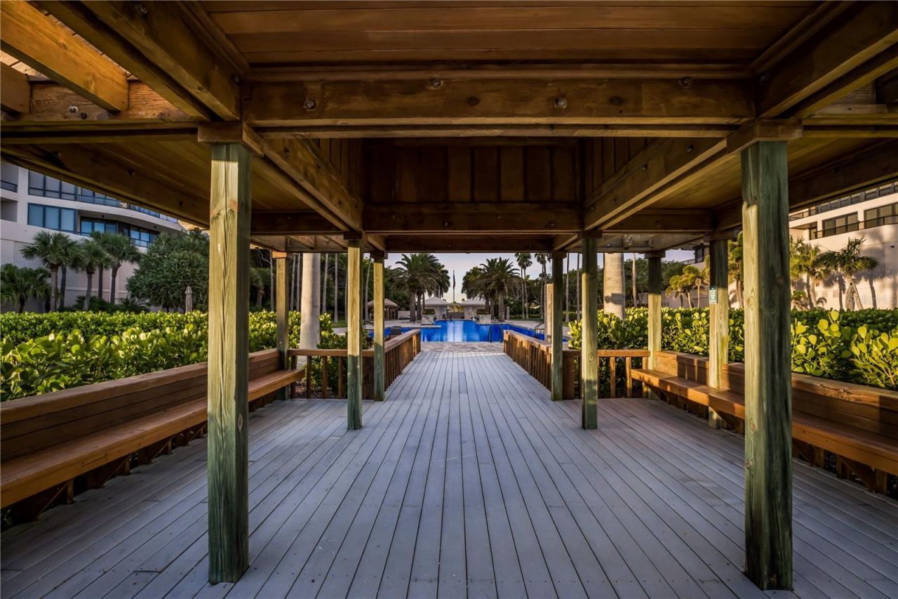 415 L Ambiance Drive, Unit PH-F, Longboat Key, FL 34228 Photo