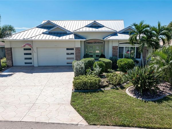 401 SORRENTO COURT , PUNTA GORDA, FL 33950