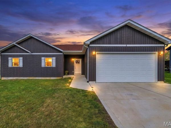 2 Redbud Circle , Jonesburg, MO 63351