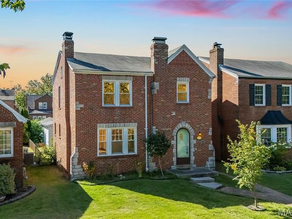 6214 Pernod Avenue , St Louis, MO 63139