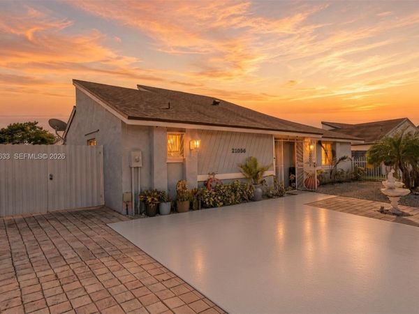 21056 SW 124th Ave Rd , Miami, FL 33177