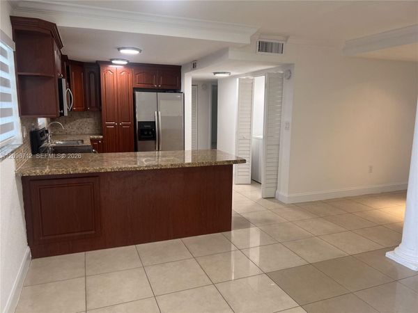200 NW 87th Ave, Unit J106, Miami, FL 33172