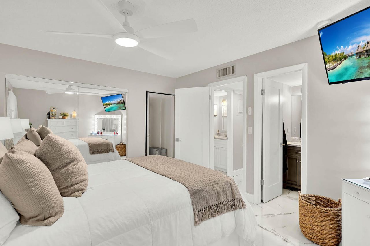 1950 SW Palm City Road, Unit 3-207, Stuart, FL 34994 Photo