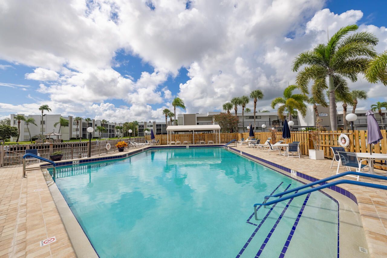 1950 SW Palm City Road, Unit 3-207, Stuart, FL 34994 Photo