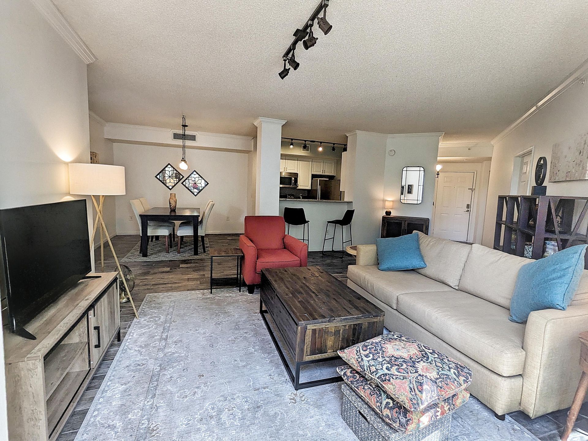 630 S Sapodilla Avenue, Unit 308, West Palm Beach, FL 33401 Photo