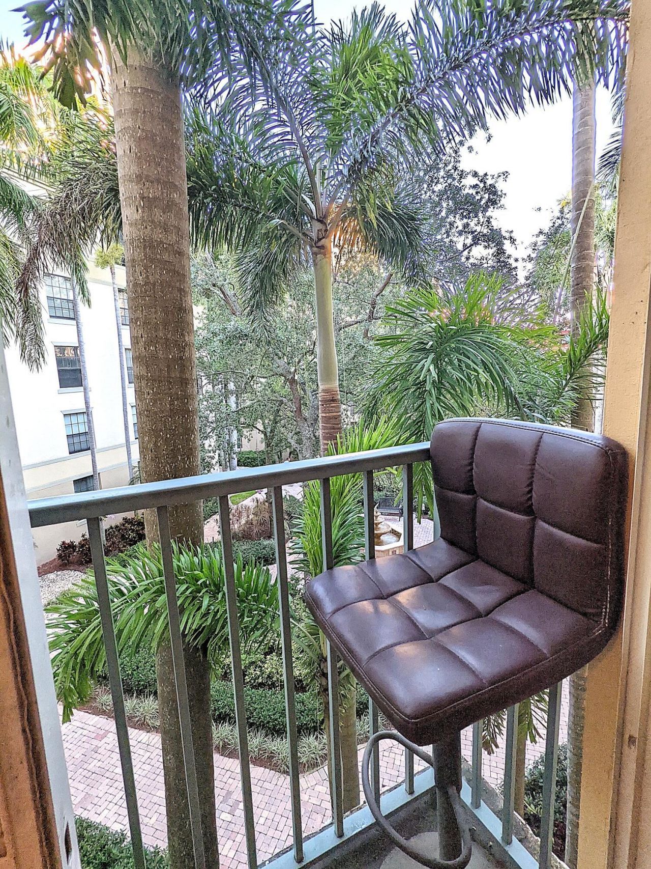 630 S Sapodilla Avenue, Unit 308, West Palm Beach, FL 33401 Photo