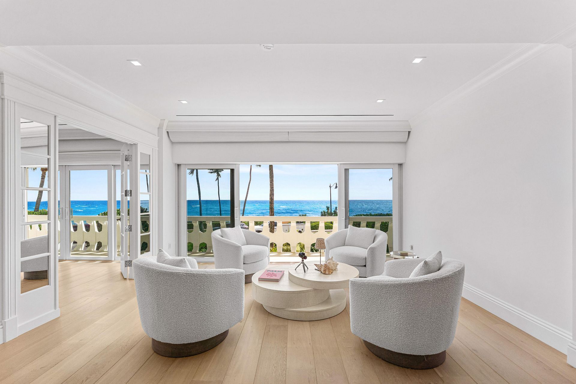 300 S Ocean Boulevard, Unit 2D, Palm Beach, FL 33480 Photo