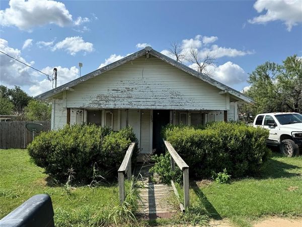 308 E 4th Street, Coleman, TX 76834