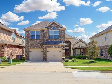 1612 Scarlet Crown Drive, Fort Worth, TX 76177