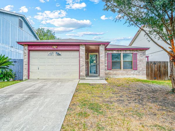 6827 MISTY FIELD DR, Converse, TX 78109