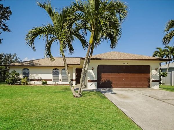 1813 NE 2nd TER , CAPE CORAL, FL 33909