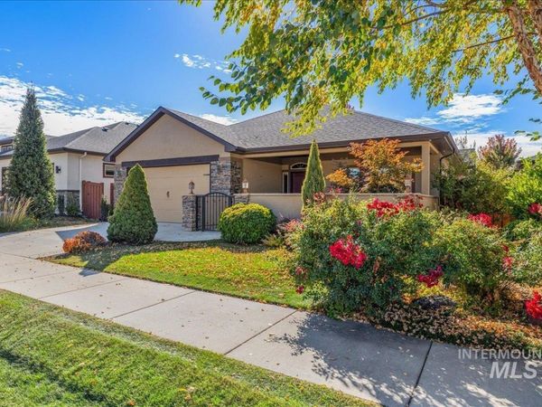 9683 W Wildbranch Dr, Star, ID 83669