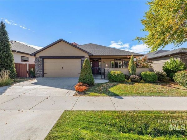 9683 W Wildbranch Dr, Star, ID 83669