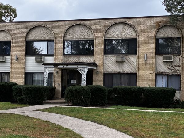 1919 N Lewis Avenue , Unit 201, Waukegan, IL 60087
