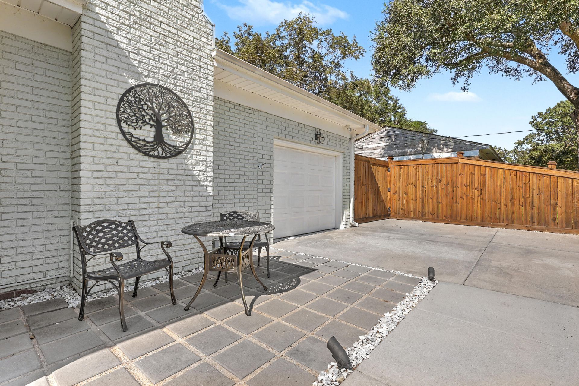 1600 Wannamaker Avenue Photo 5