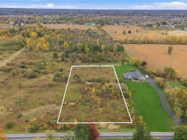 9750 Clarence Center Road , Clarence, NY 14032