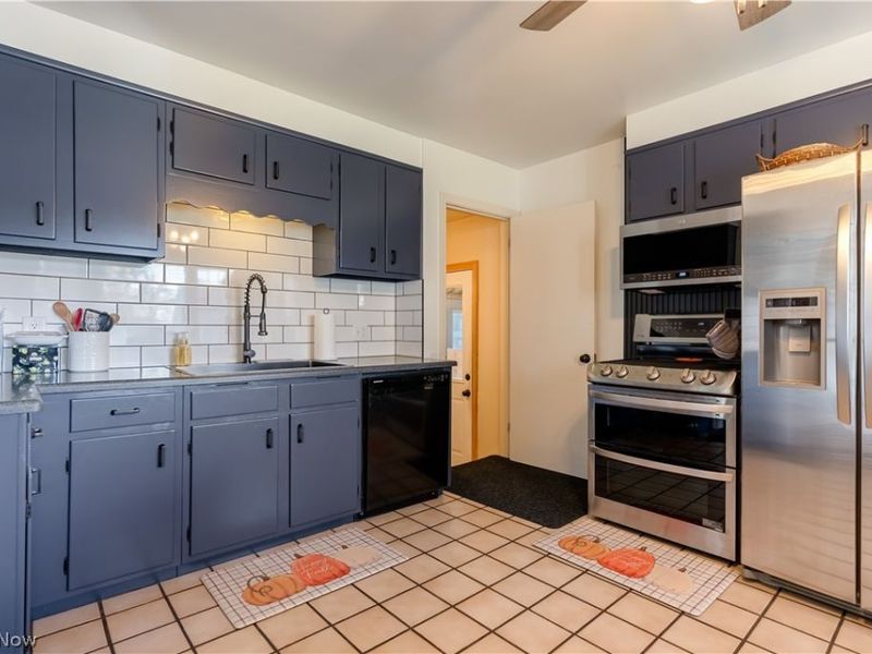 154 Victoria Avenue NW, Canton, OH 44708 Photo 13