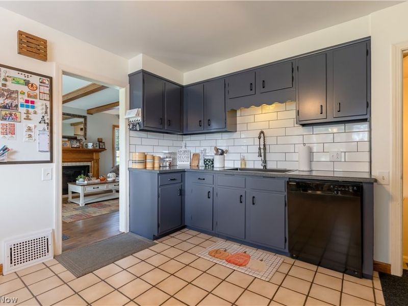 154 Victoria Avenue NW, Canton, OH 44708 Photo 14