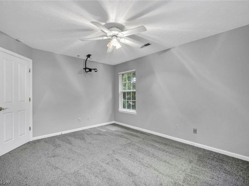 264 Vista Circle, North Olmsted, OH 44070 Photo 23