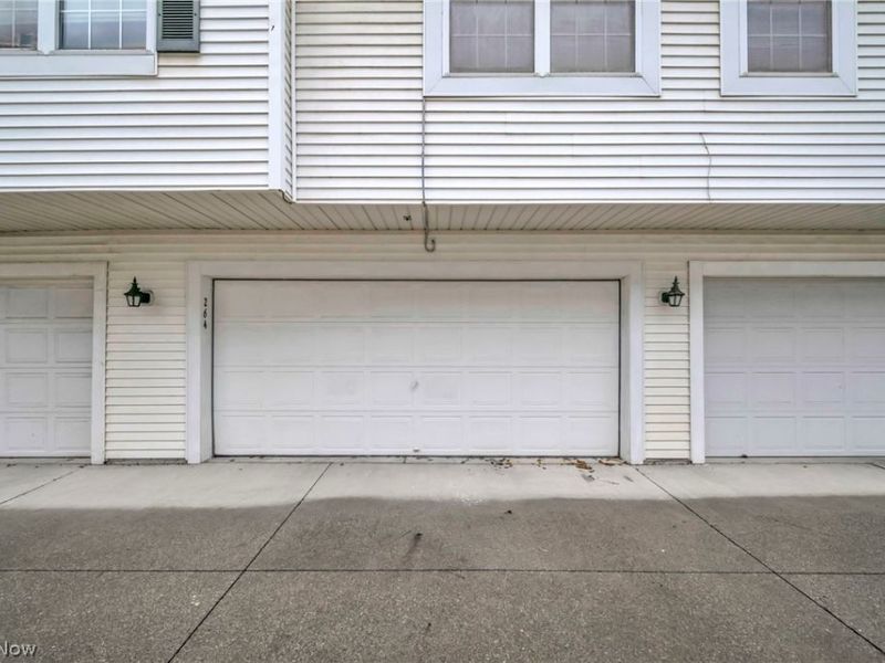 264 Vista Circle, North Olmsted, OH 44070 Photo 6