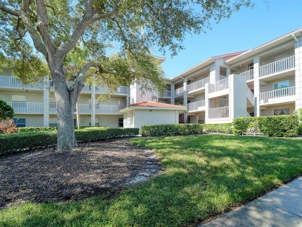 9330 CLUBSIDE CIRCLE , Unit 3110, SARASOTA, FL 34238