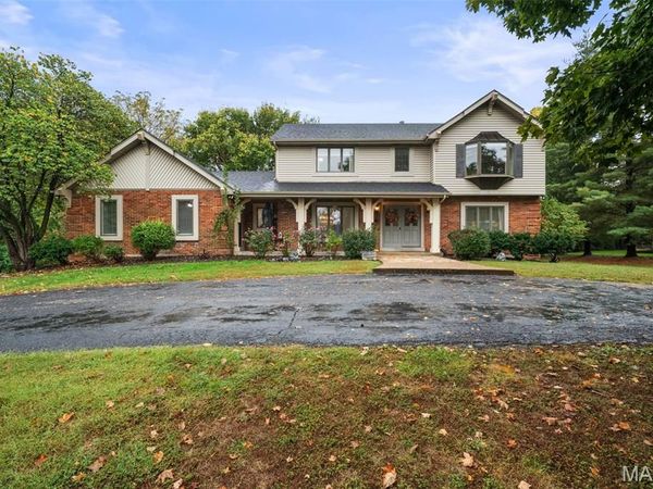46 Forest Lake Court , St Charles, MO 63301