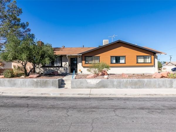 2117 Las Flores Street, Las Vegas, NV 89102