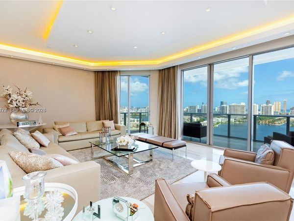 17301 Biscayne Blvd , Unit L-PH-10, North Miami Beach, FL 33160