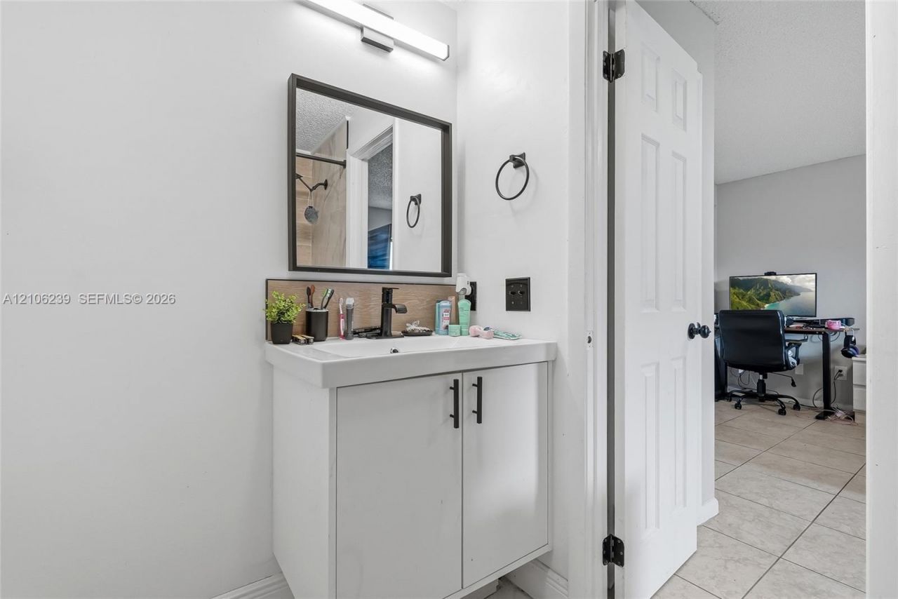 601 Ixoria Ave , Fort Pierce, FL 34982 Photo