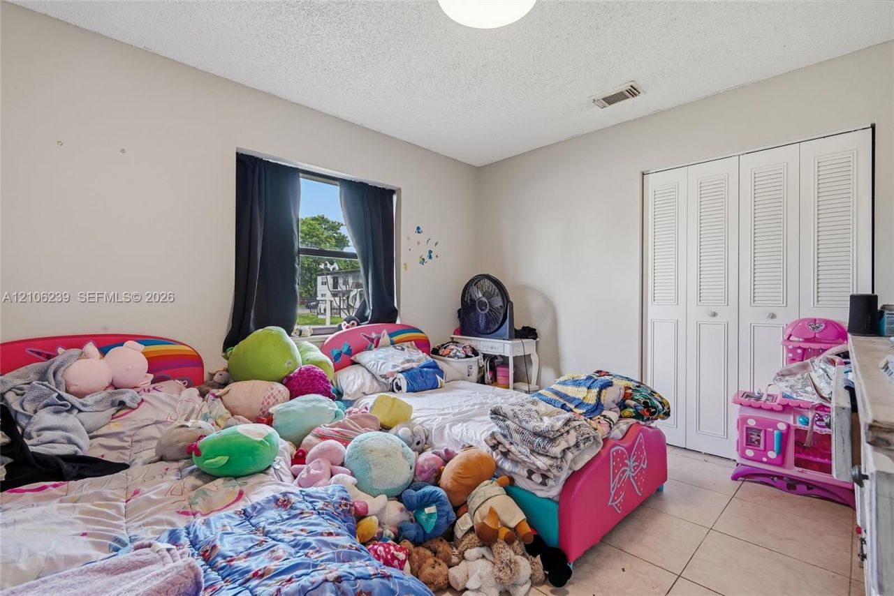 601 Ixoria Ave , Fort Pierce, FL 34982 Photo