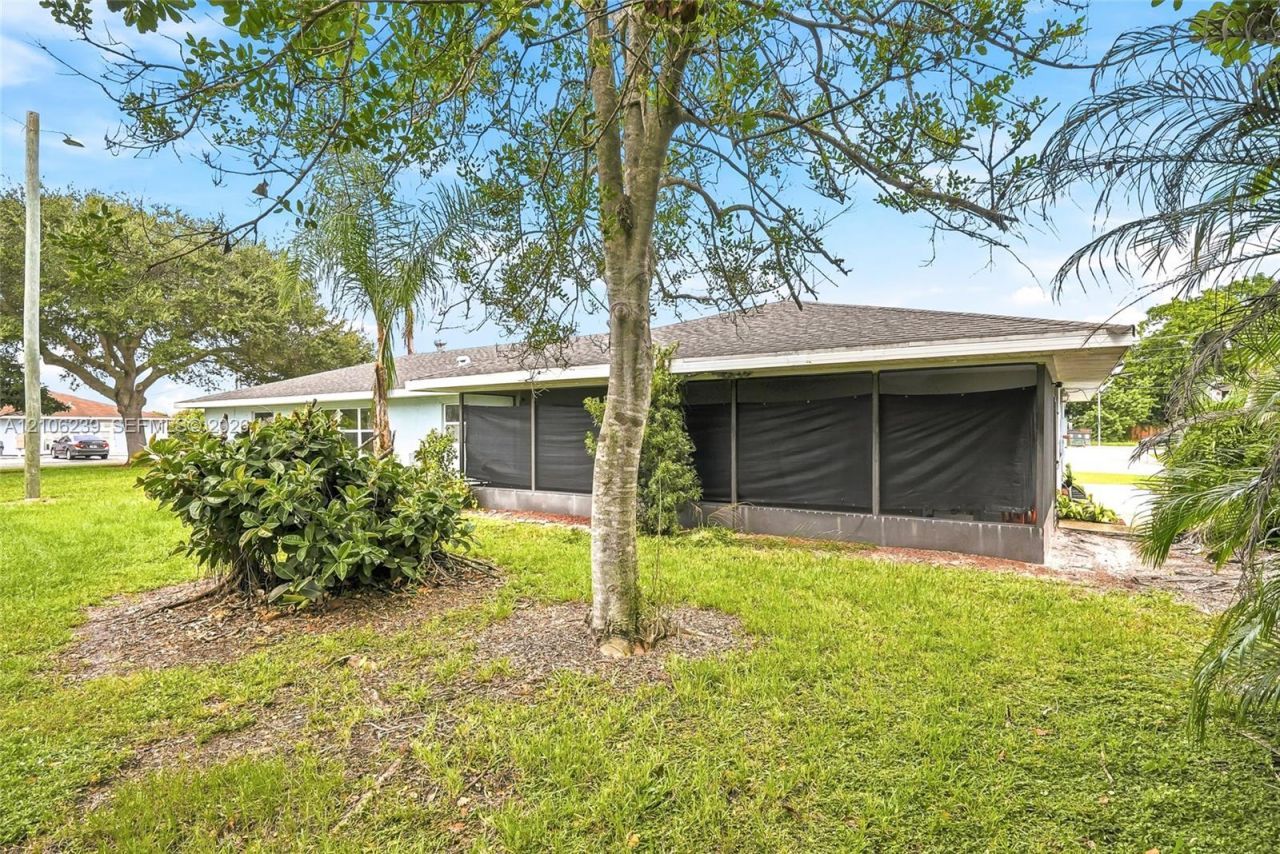 601 Ixoria Ave , Fort Pierce, FL 34982 Photo