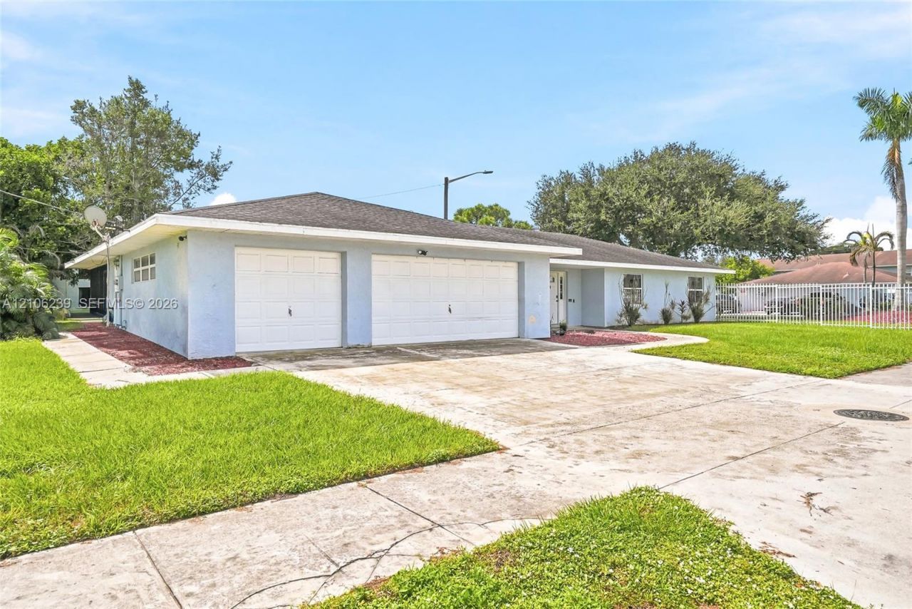 601 Ixoria Ave , Fort Pierce, FL 34982 Photo