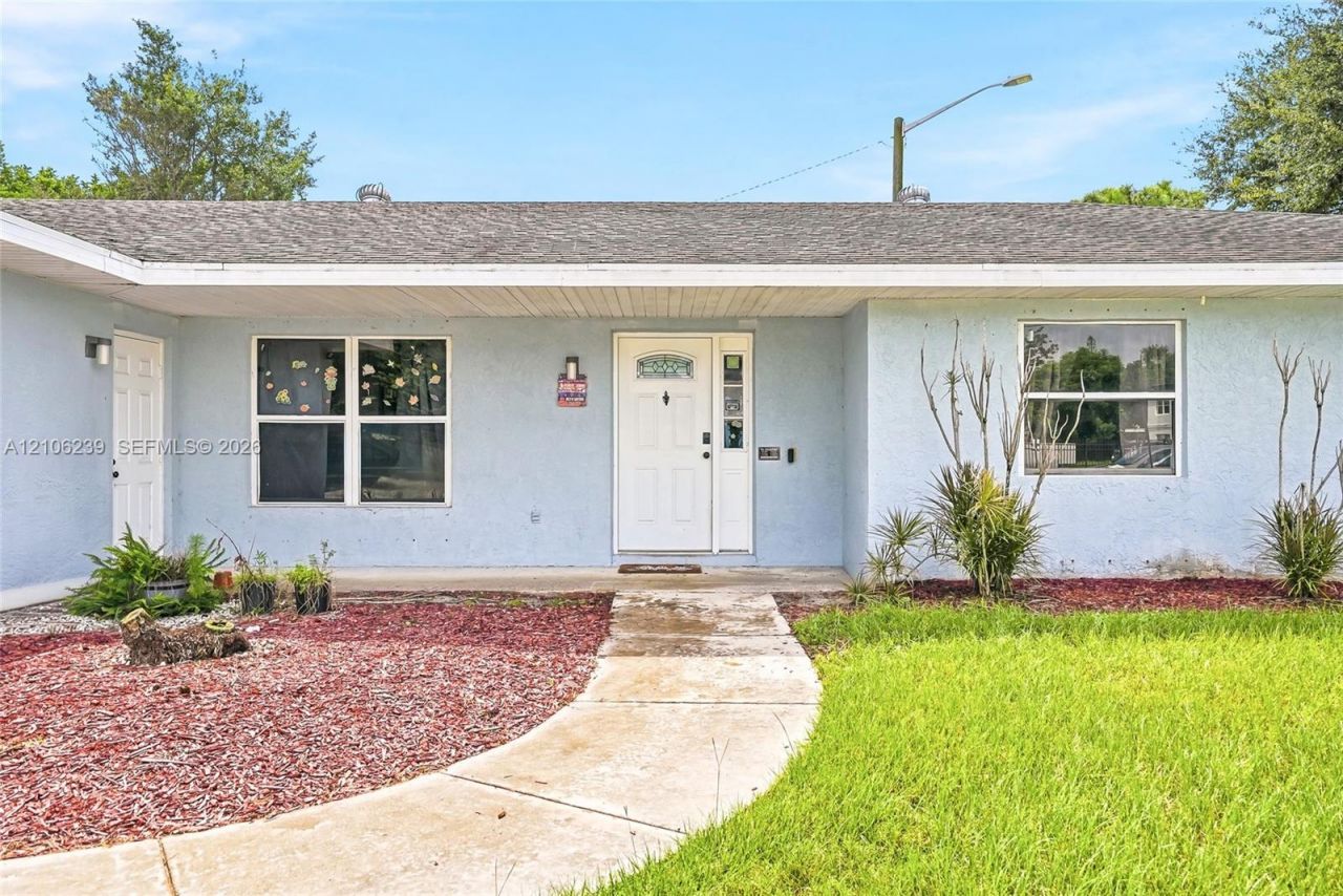 601 Ixoria Ave , Fort Pierce, FL 34982 Photo