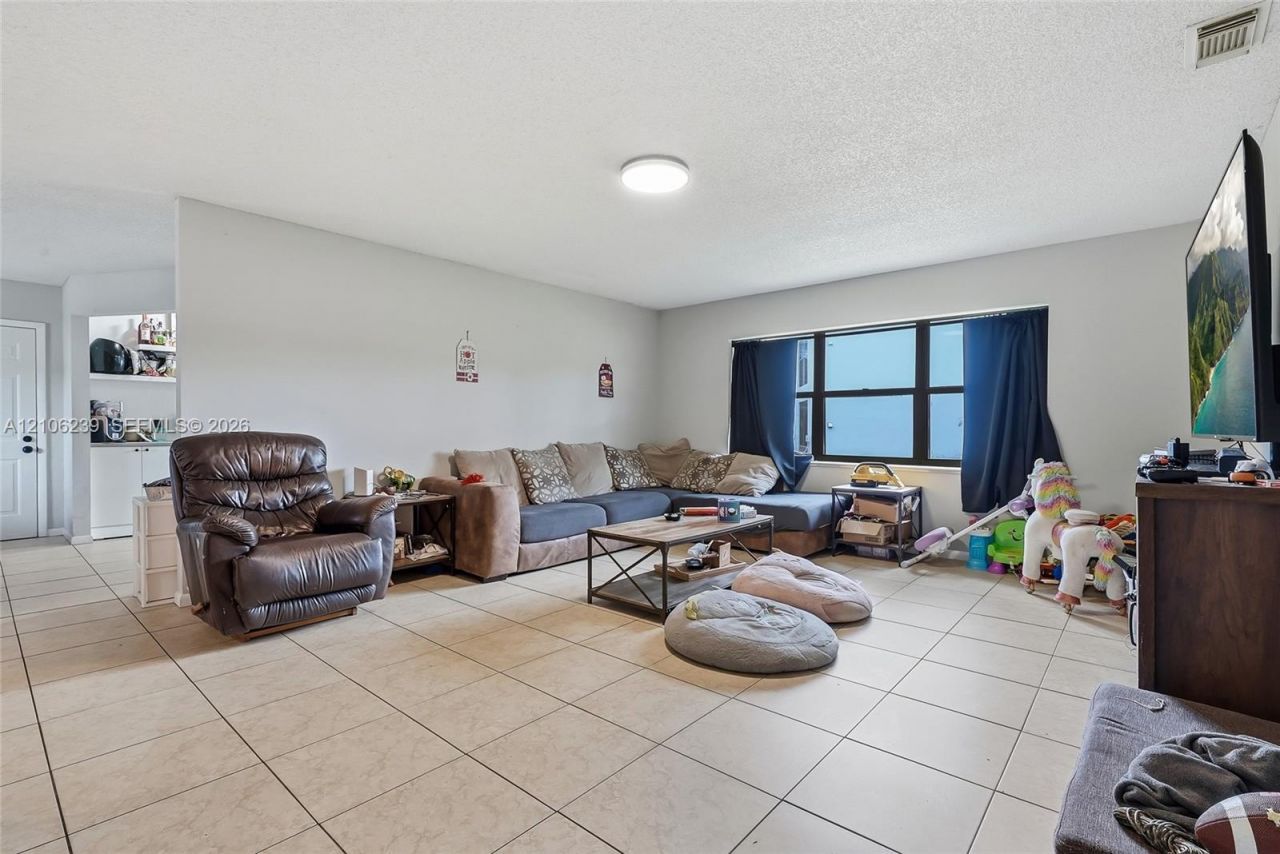601 Ixoria Ave , Fort Pierce, FL 34982 Photo